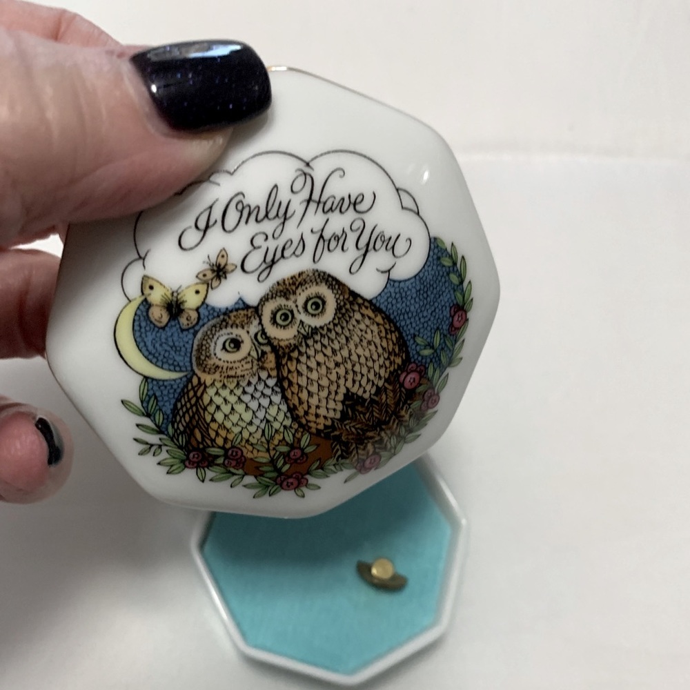 Franklin Mint music box I Only Have Eyes For You